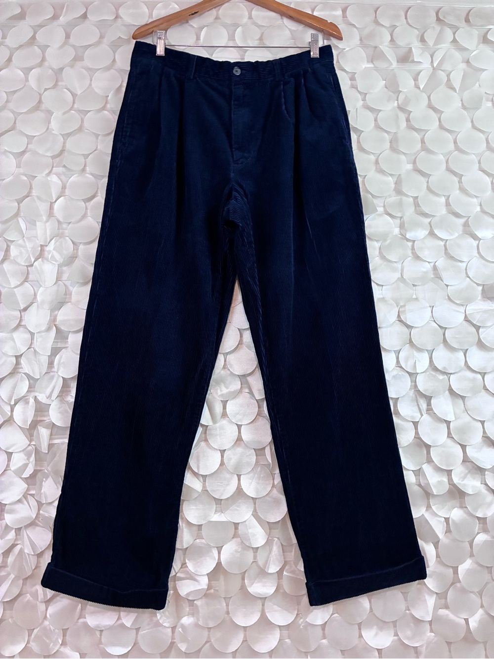 Izod 34x32” Dark Navy Pleated Cuffed Corduroy Straight-Leg Pants